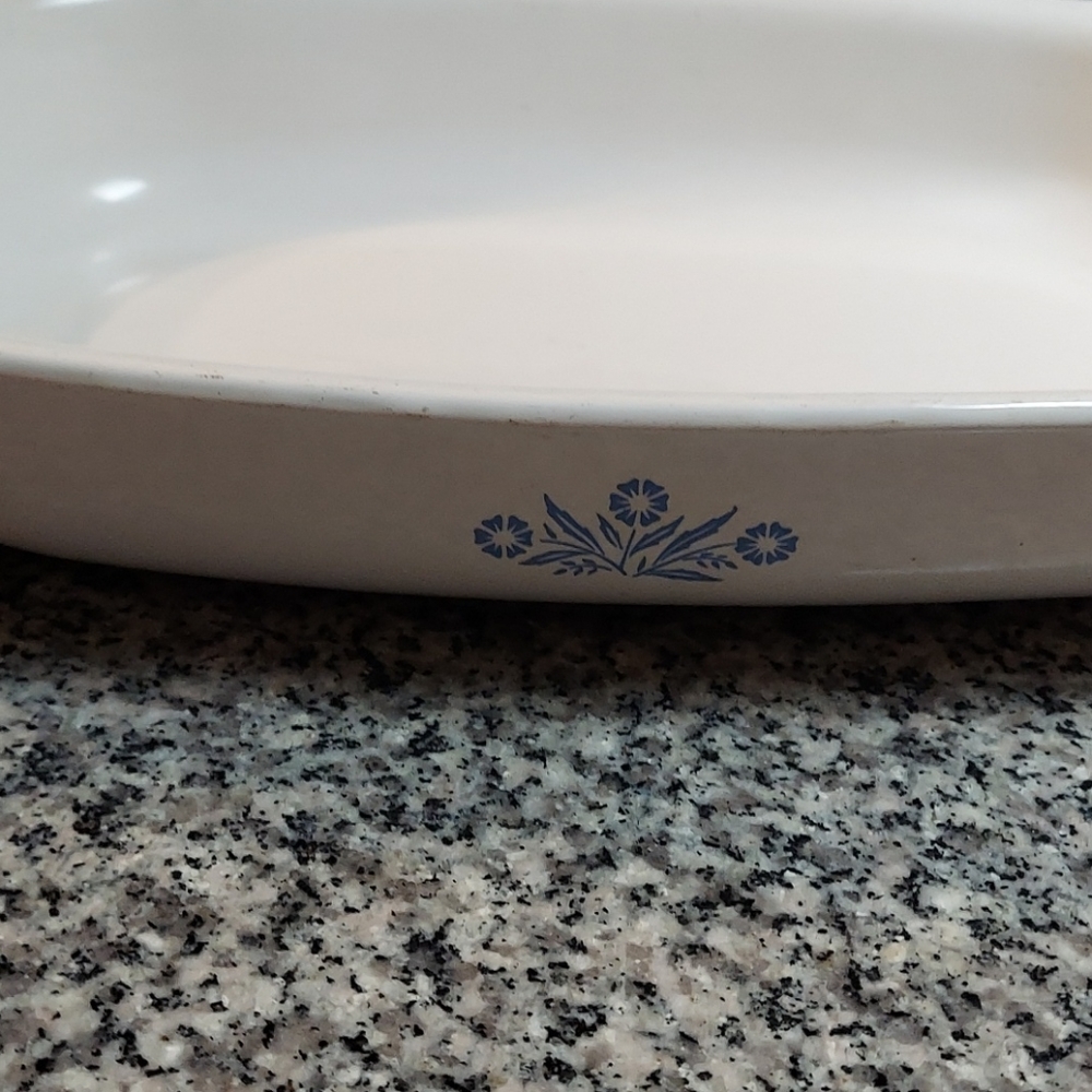 Vintage 1970 Corning Ware - Picture 6 of 8